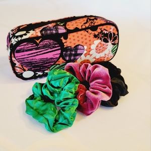 New! Cosmetic Bag & Hair Scrunchies Gift Set! Great Gift Items!